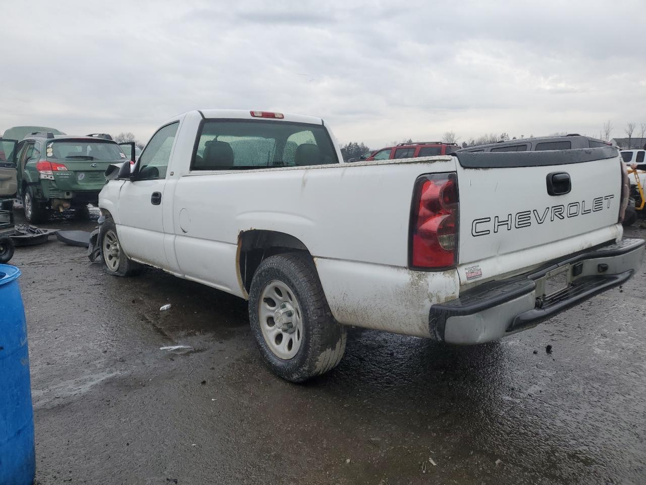 2005 Chevrolet Silverado - Image 2