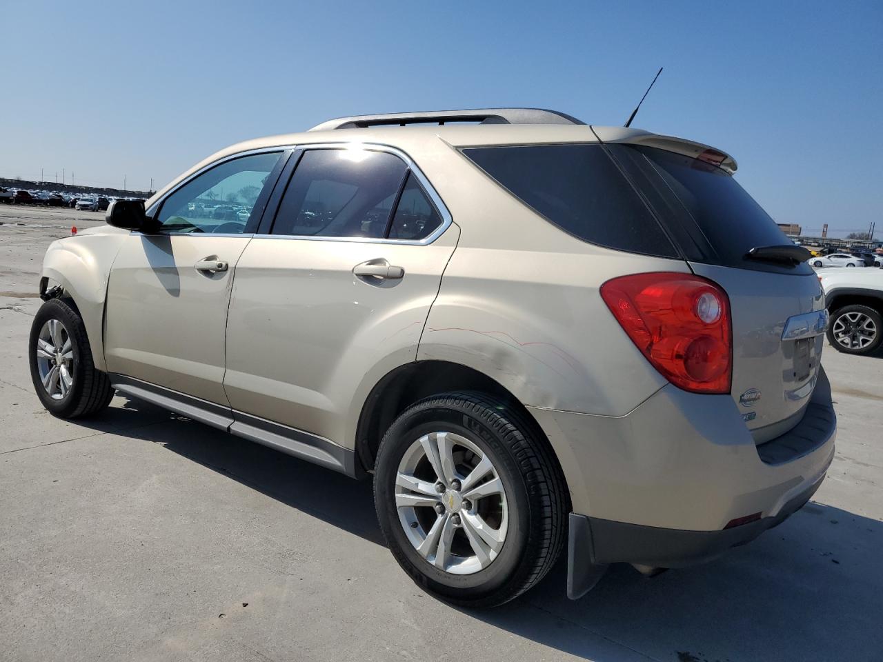 2012 Chevrolet Equinox - Image 2