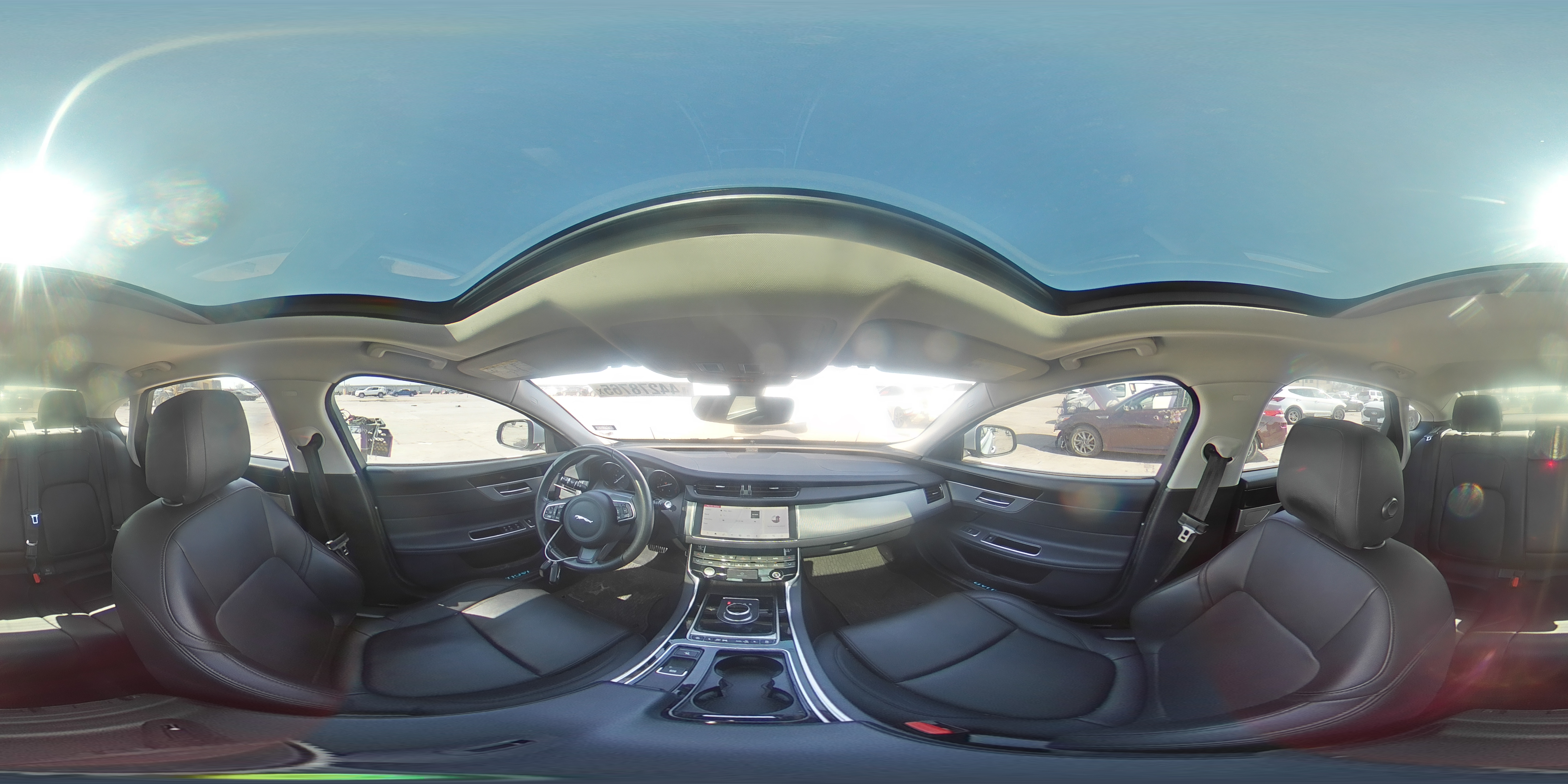 2019 Jaguar XF - Image 13