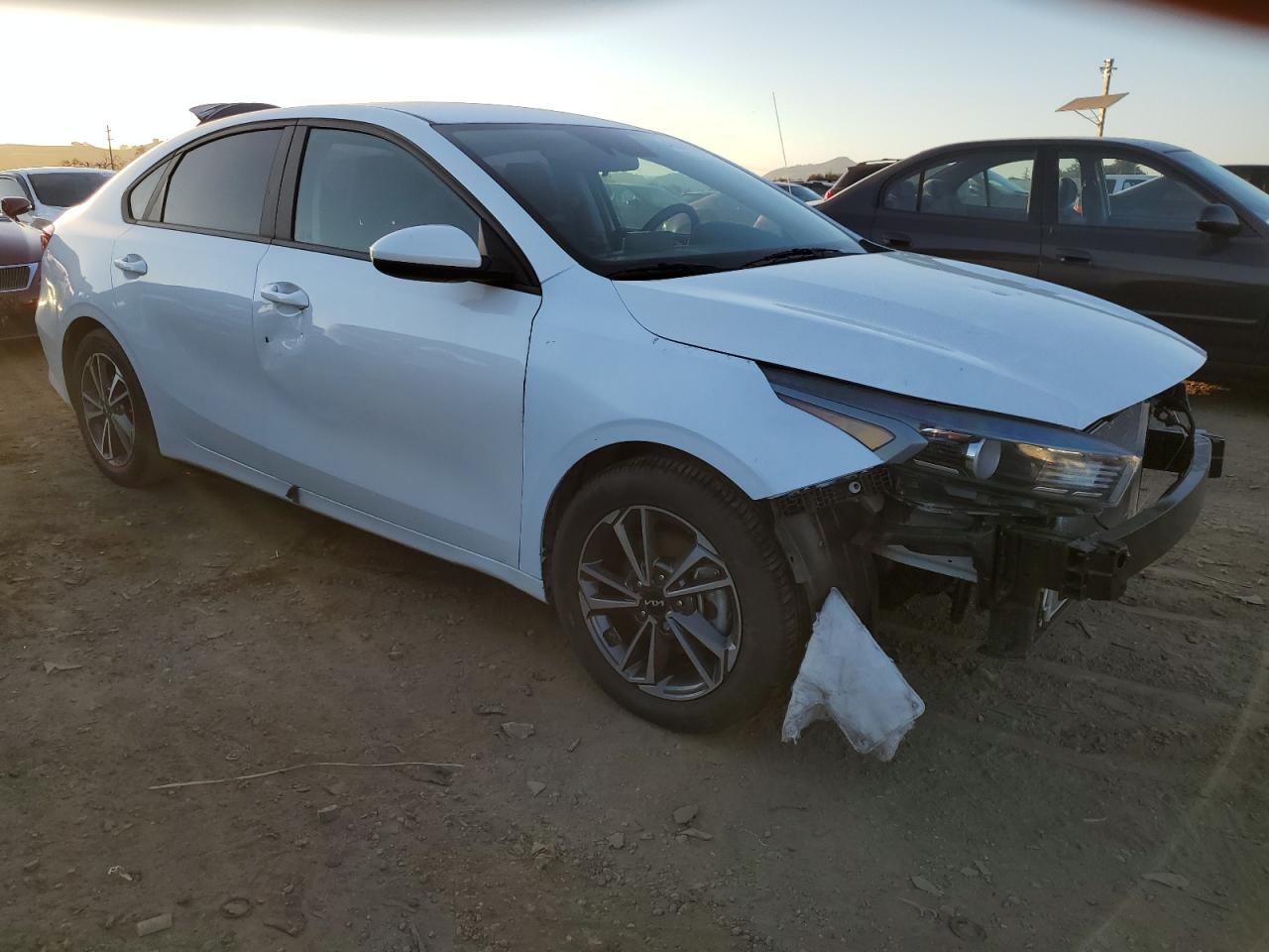 2022 Kia Forte - Image 4