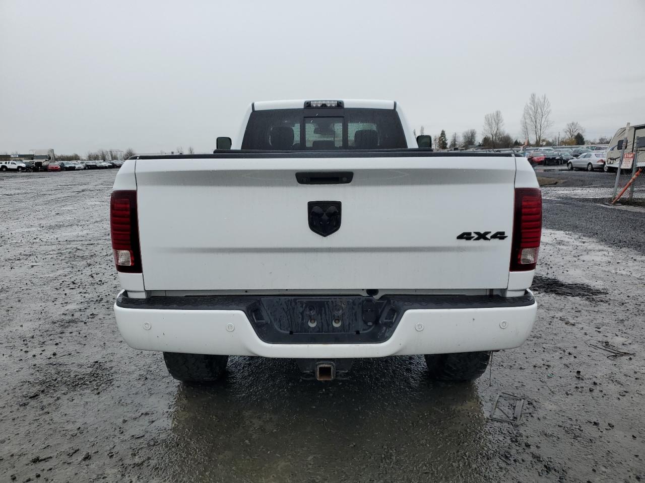 2016 RAM 3500 - Image 6