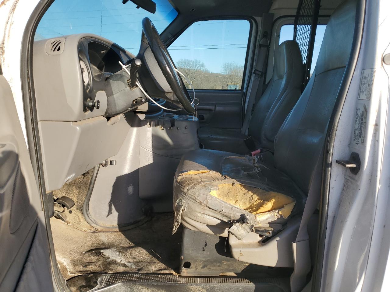 2001 Ford Econoline E250 Van VIN: 1FTNE24L61HB58515 Lot: 43575785