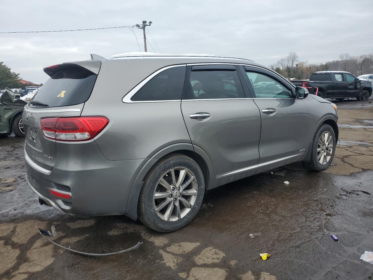 2016 Kia Sorento - Image 3