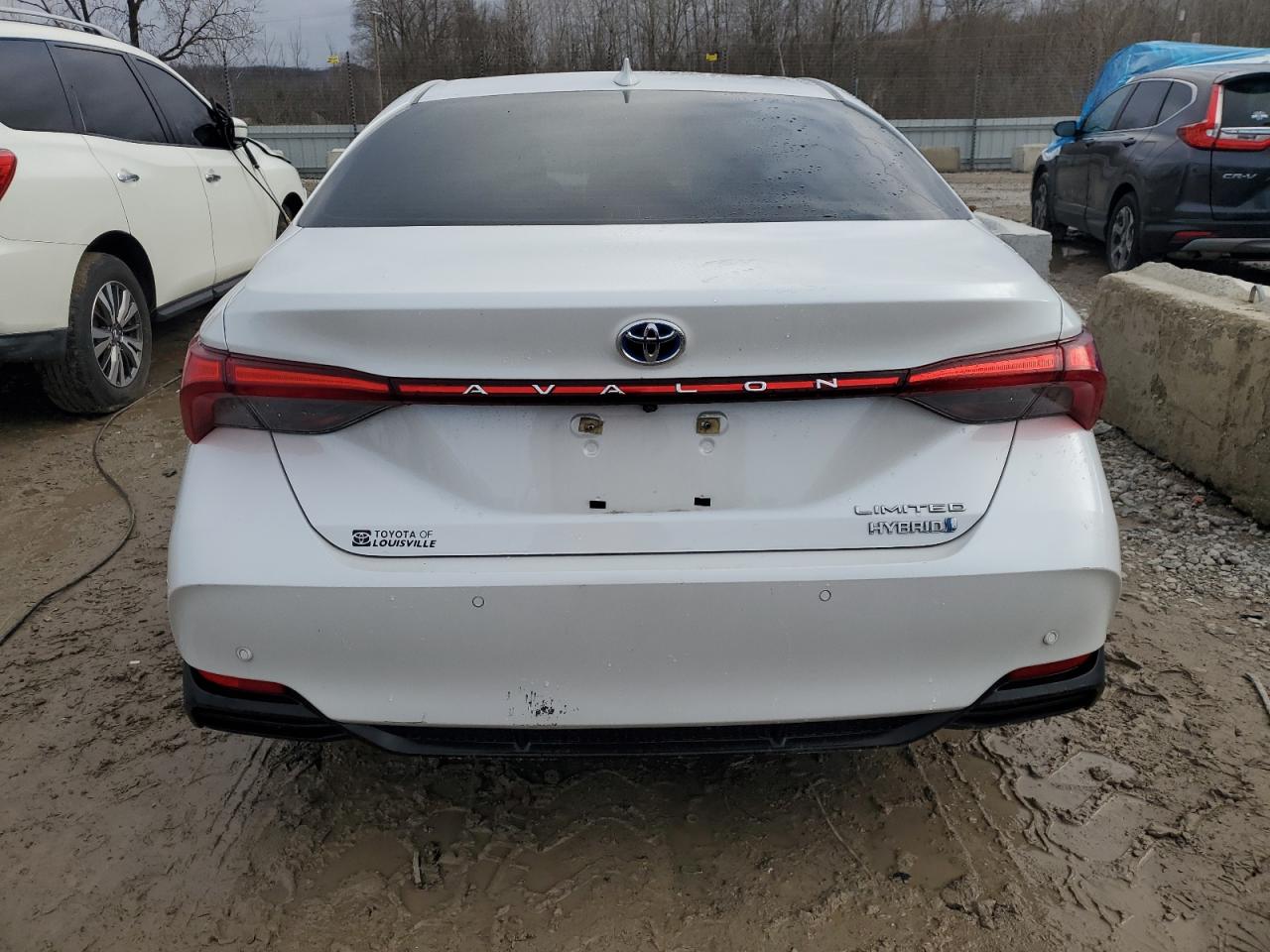 2019 Toyota Avalon - Image 6