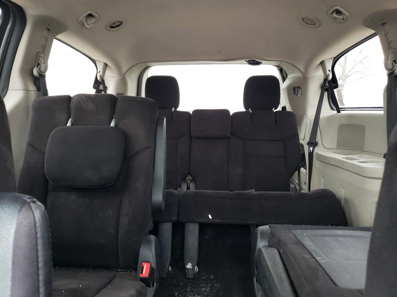 2014 Dodge Caravan - Image 10