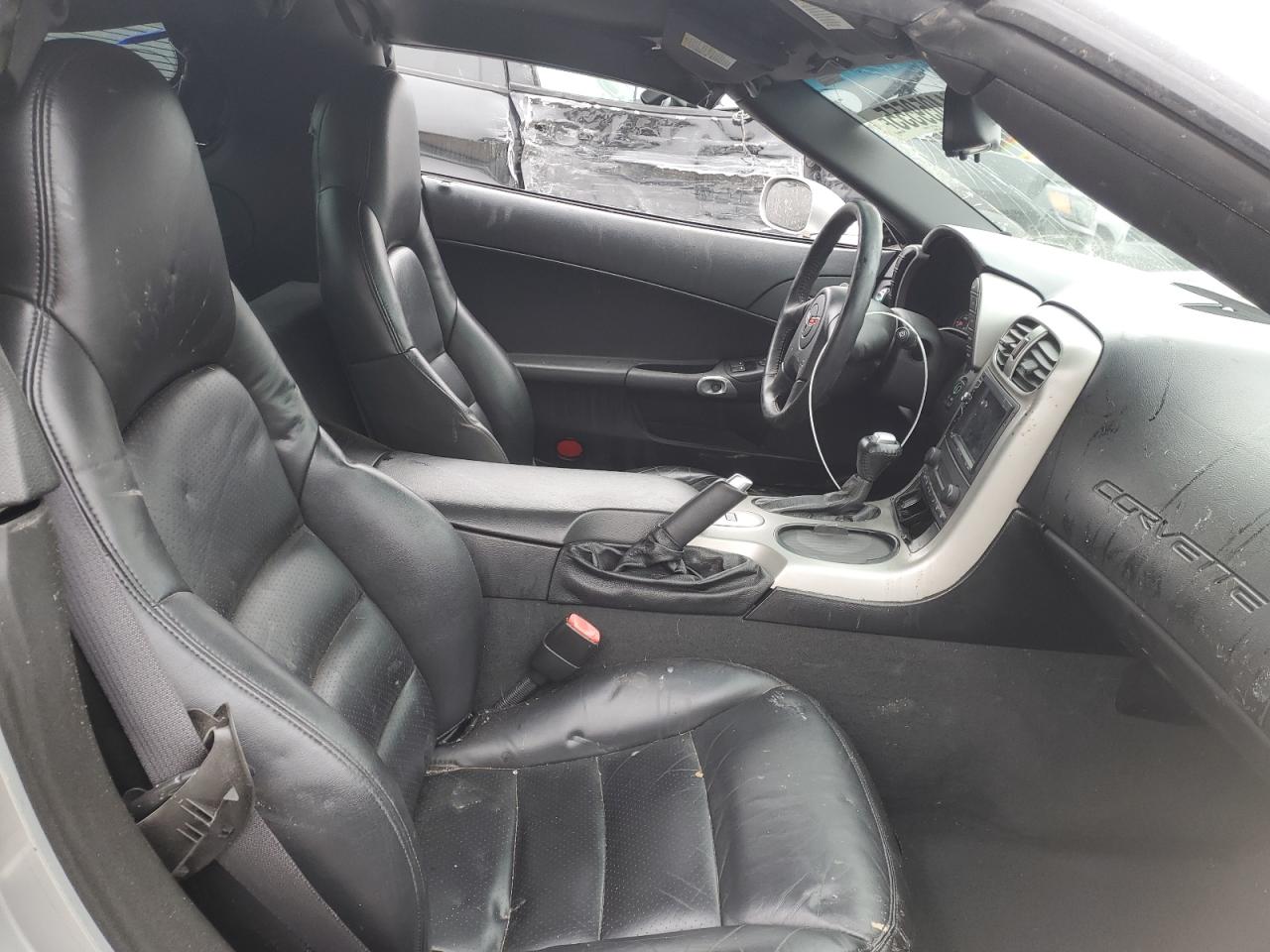 2005 Chevrolet Corvette - Image 11