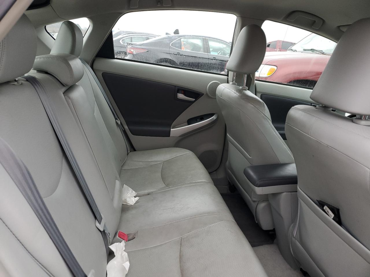 2010 Toyota Prius - Image 10