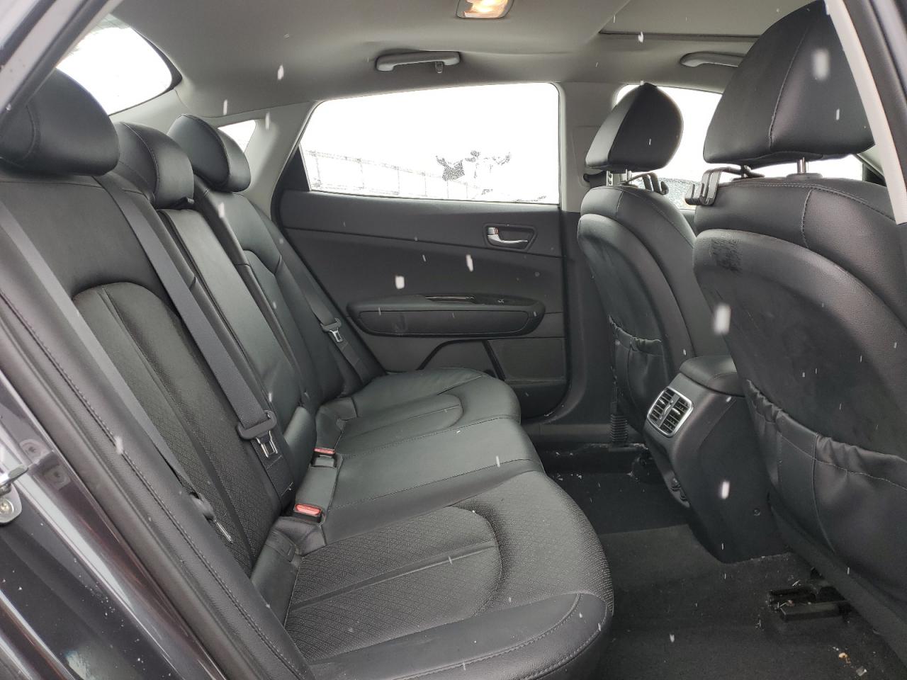 2017 Kia Optima - Image 11