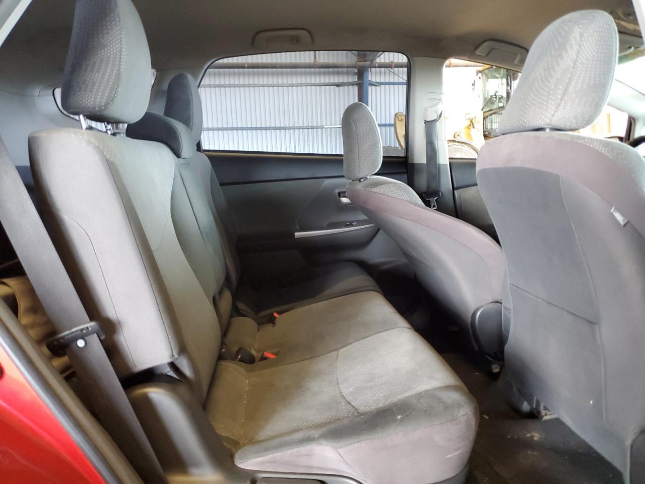 2012 Toyota Prius - Image 10