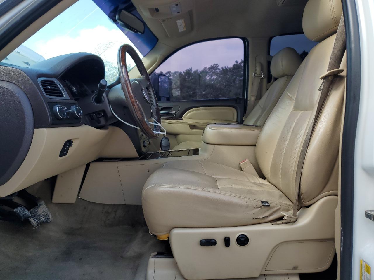 2011 GMC Sierra - Image 7