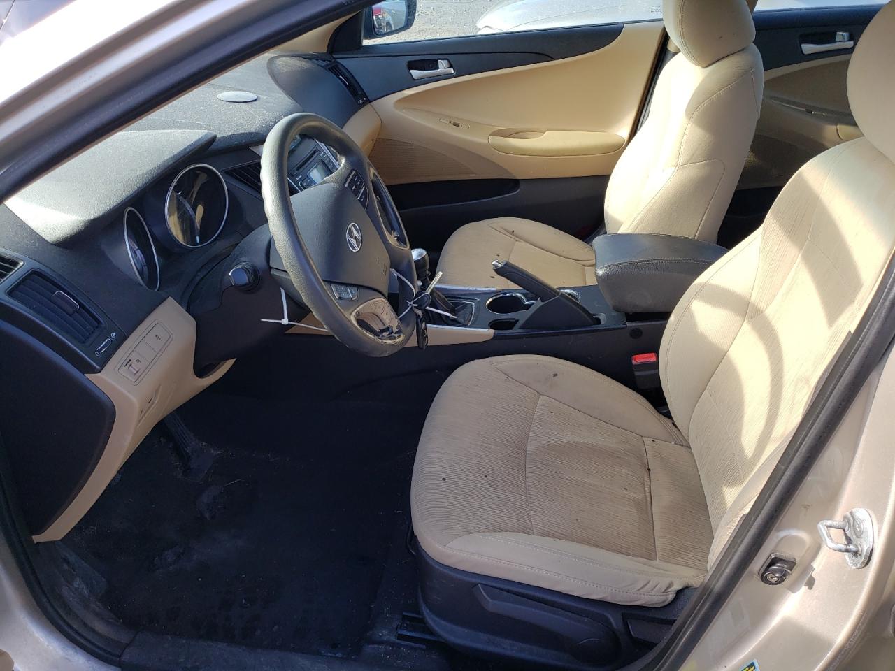 2011 Hyundai Sonata - Image 7