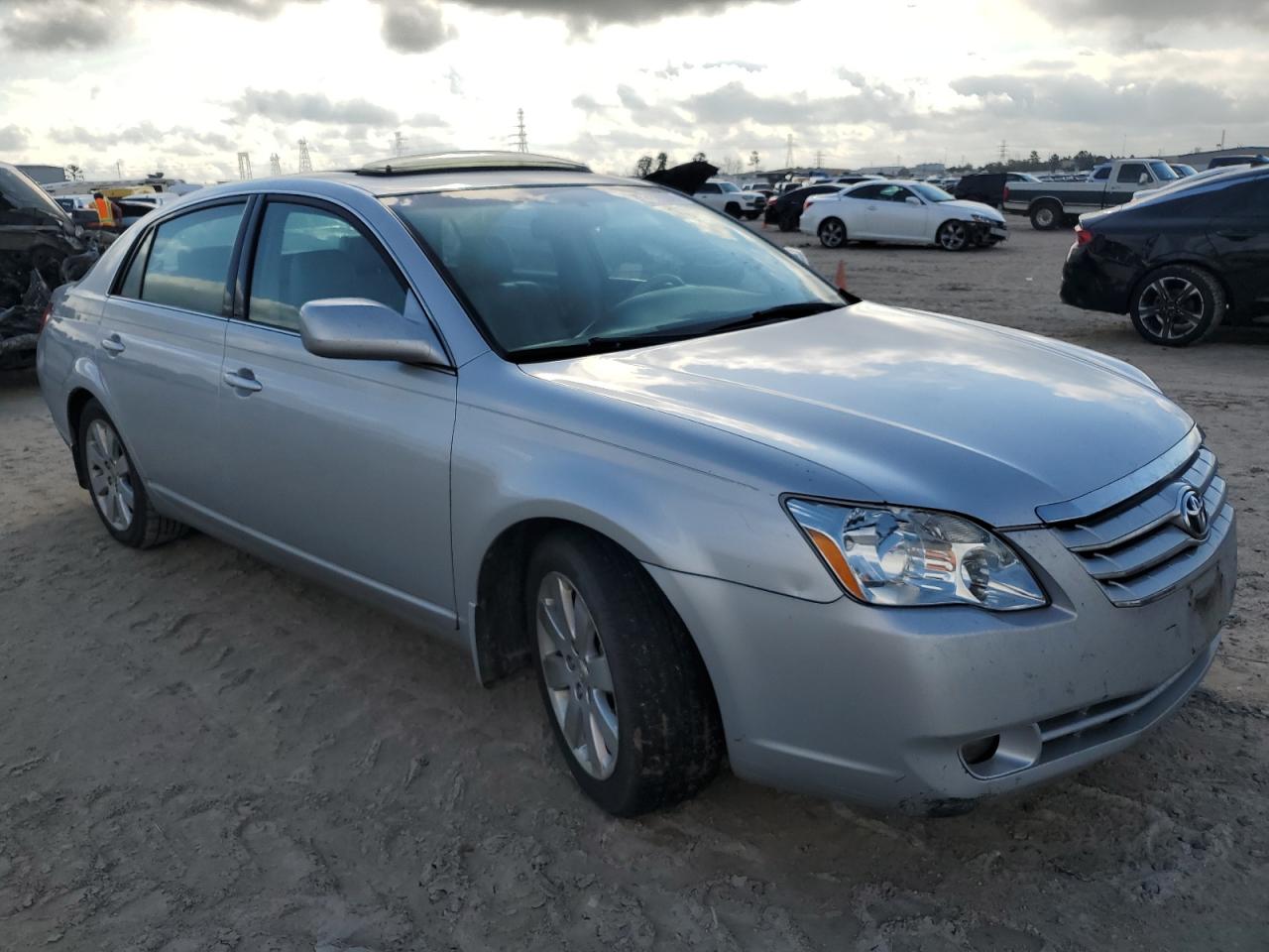 2006 Toyota Avalon - Image 4