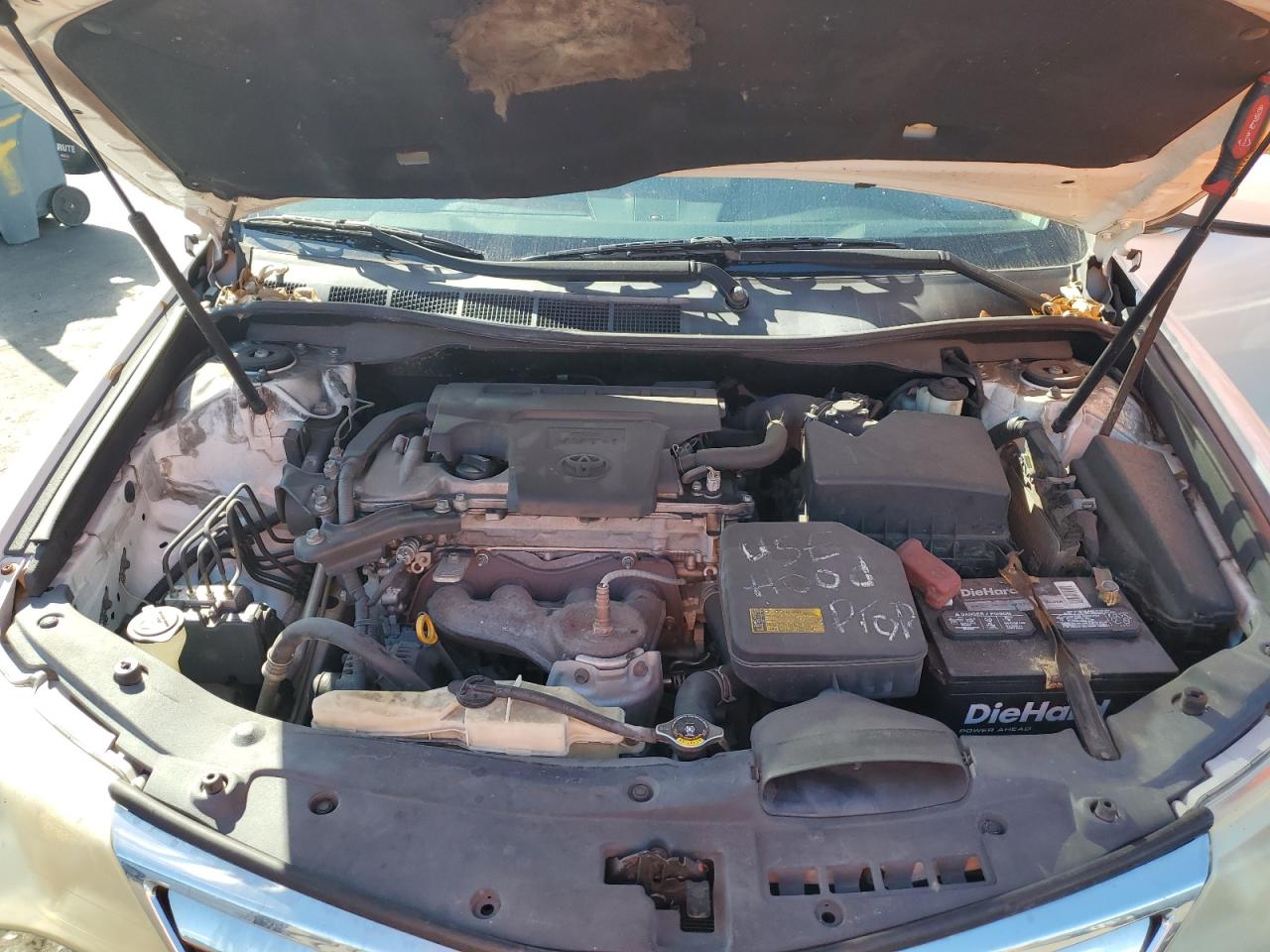 2012 Toyota Camry - Image 11