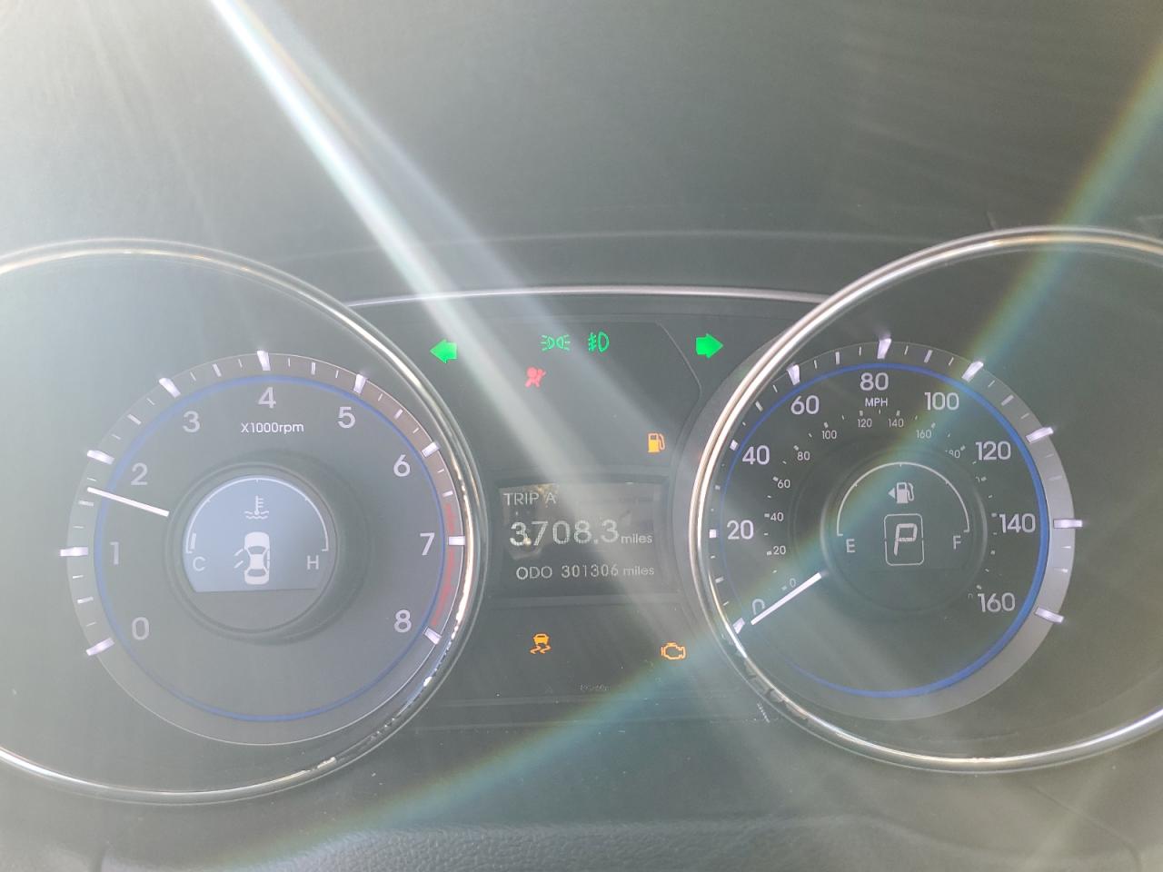 2013 Hyundai Sonata - Image 9