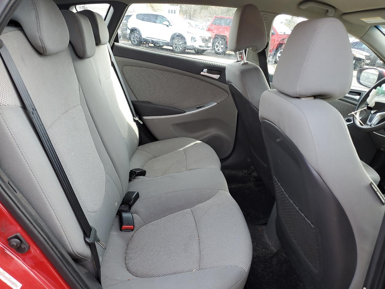 2013 Hyundai Accent - Image 10