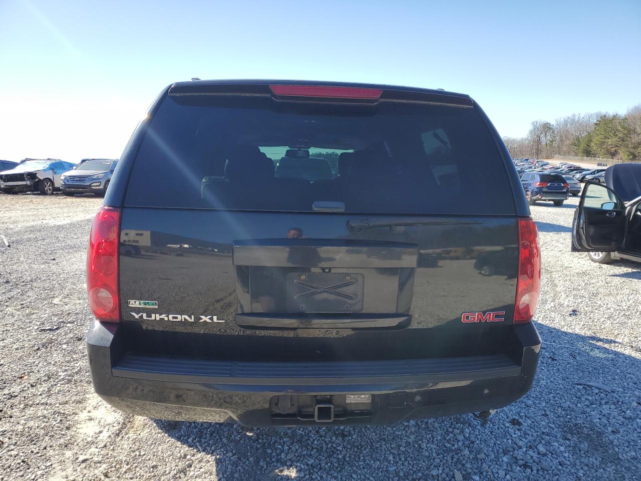 2011 GMC Yukon - Image 6