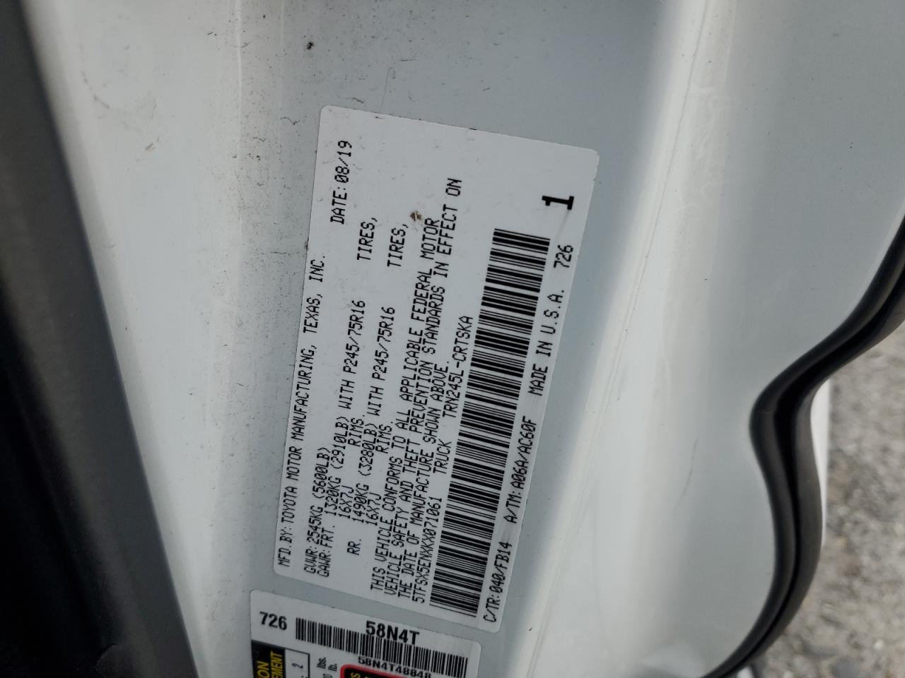 2019 Toyota Tacoma - Image 14