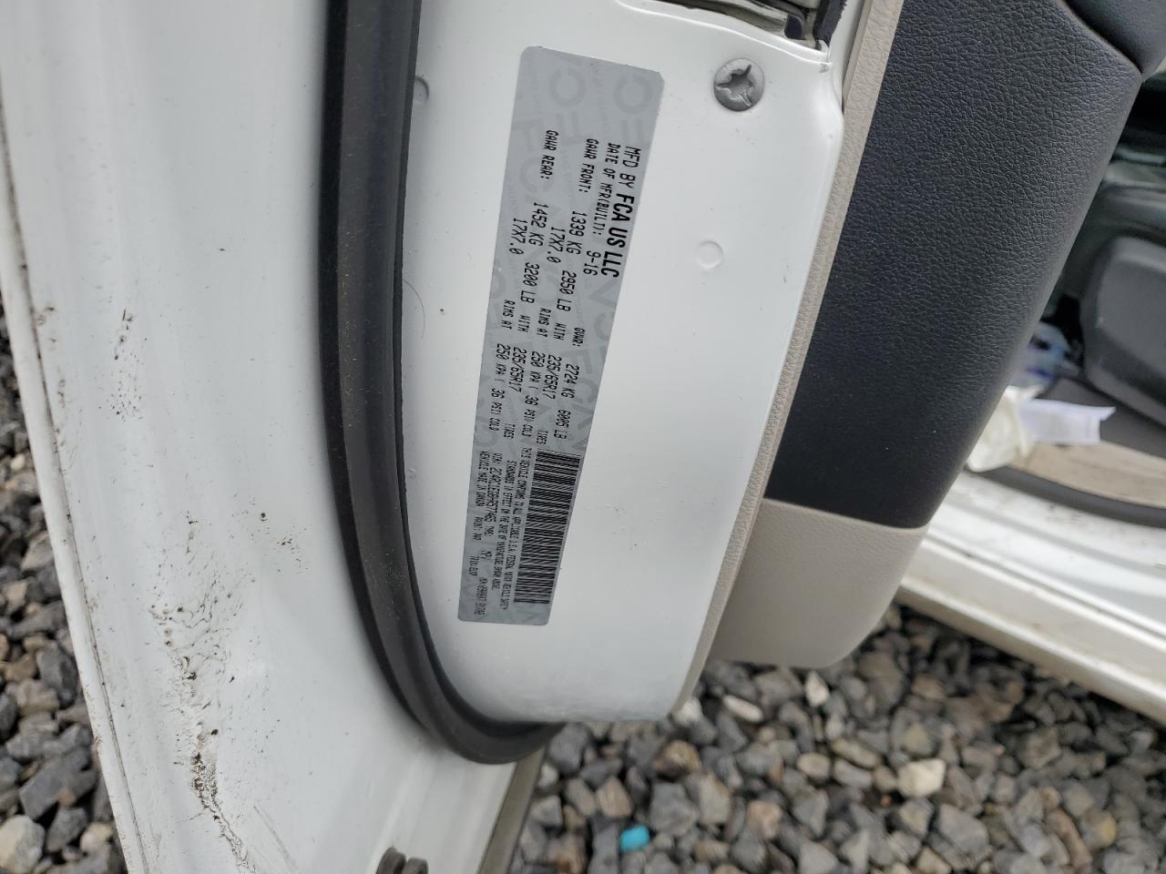 2017 Chrysler Pacifica - Image 13