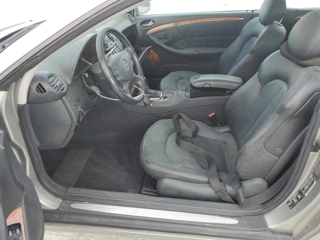 2004 Mercedes-Benz Clk 320 VIN: WDBTK65GX4T015169 Lot: 45521605