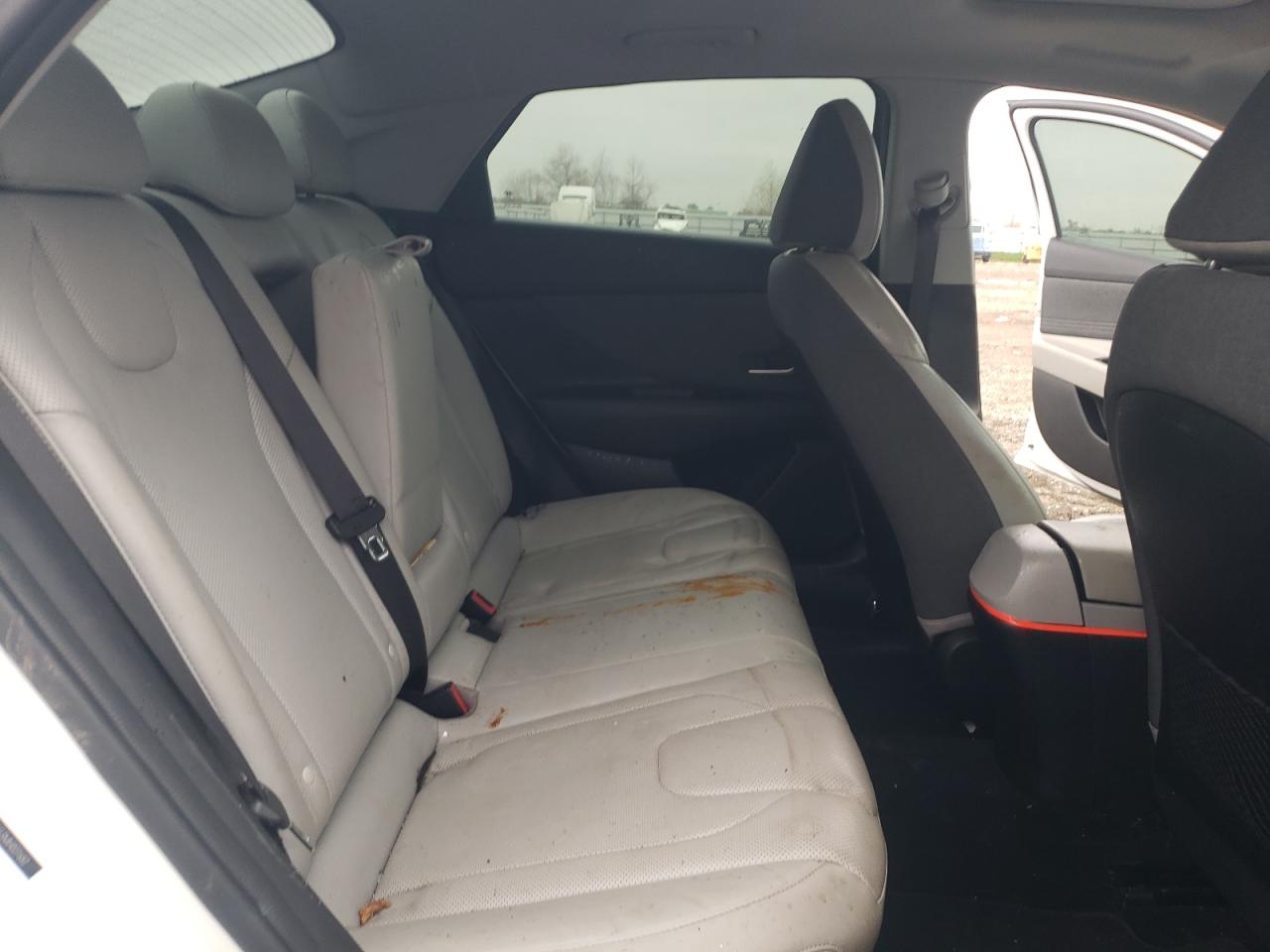 2021 Hyundai Elantra - Image 10