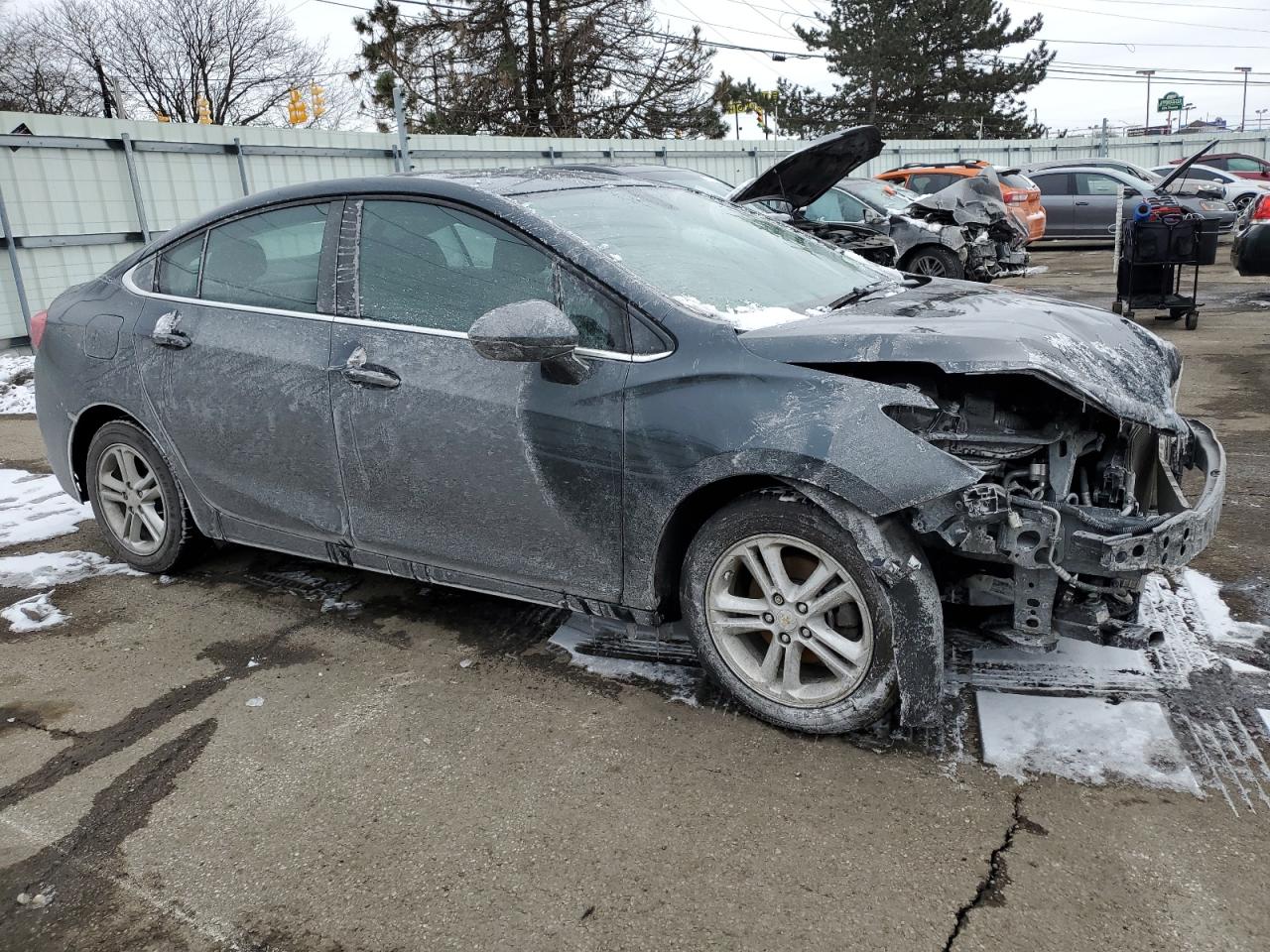 2017 Chevrolet Cruze - Image 4