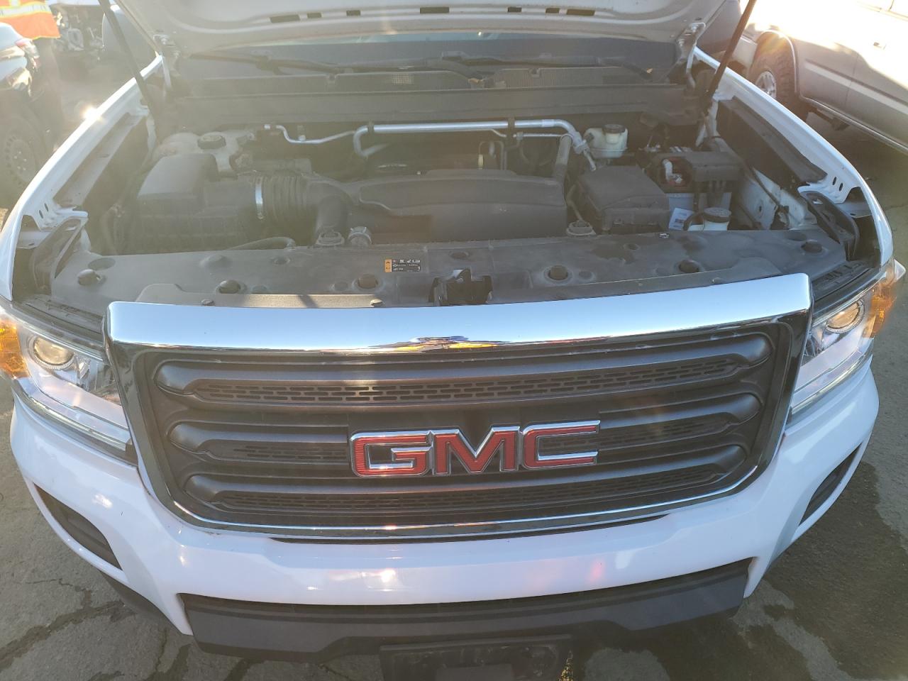 2016 GMC Canyon - Image 11