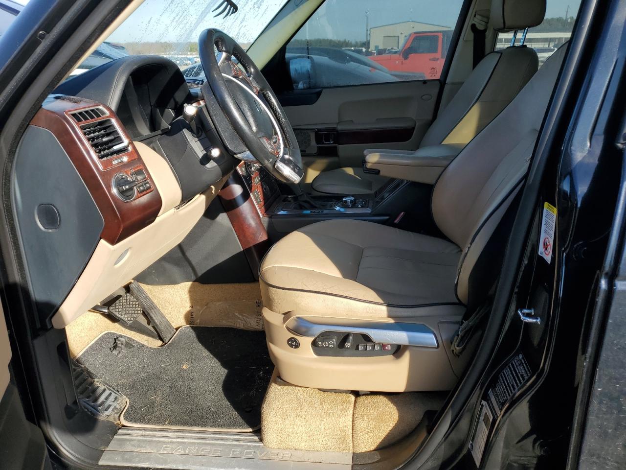 2011 Land Rover Range Rover - Image 7