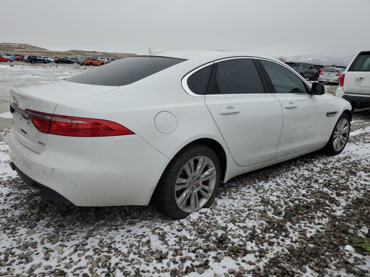 2016 Jaguar XF - Image 3