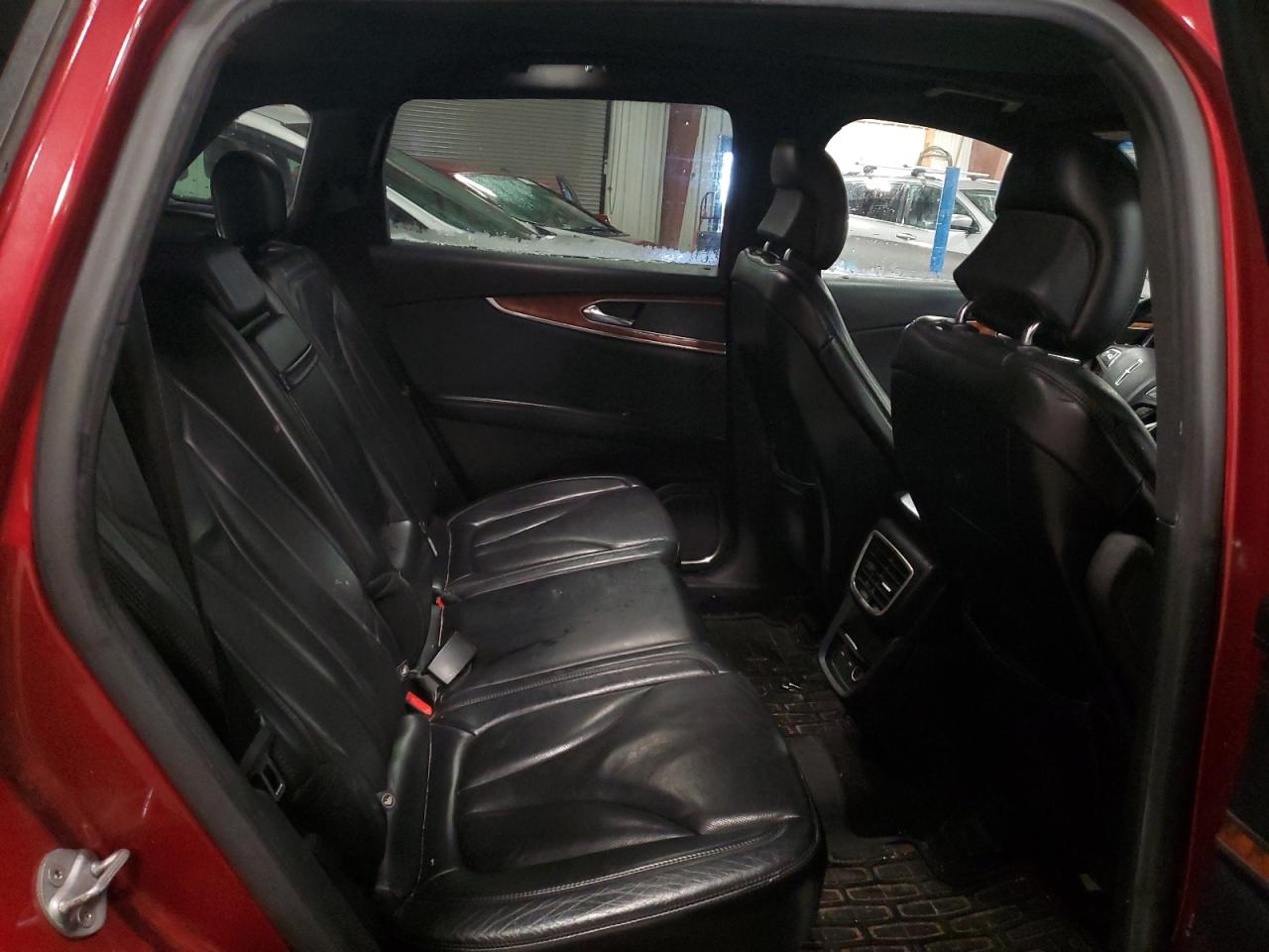 2016 Lincoln MKX - Image 11