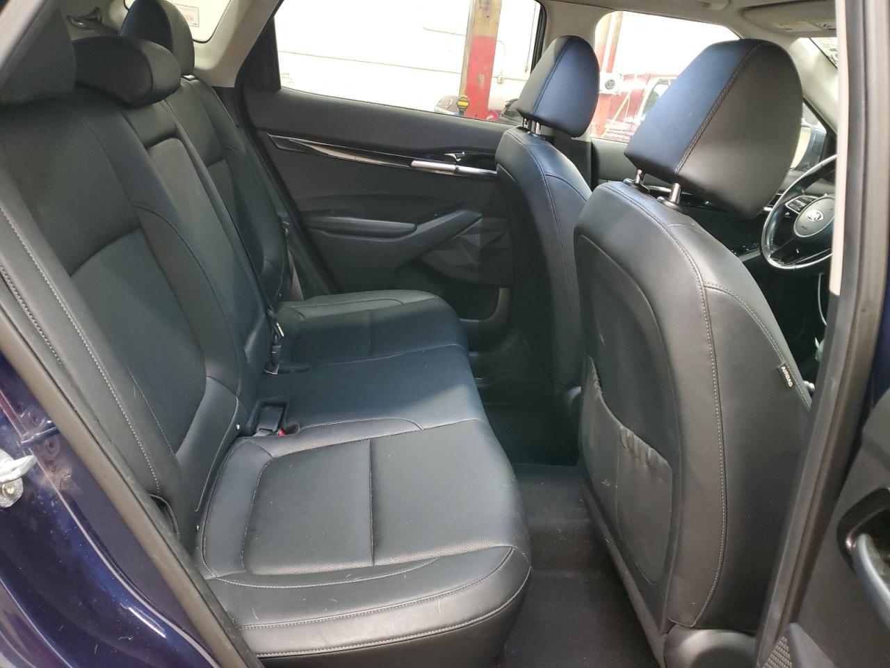 2021 Kia Seltos - Image 11
