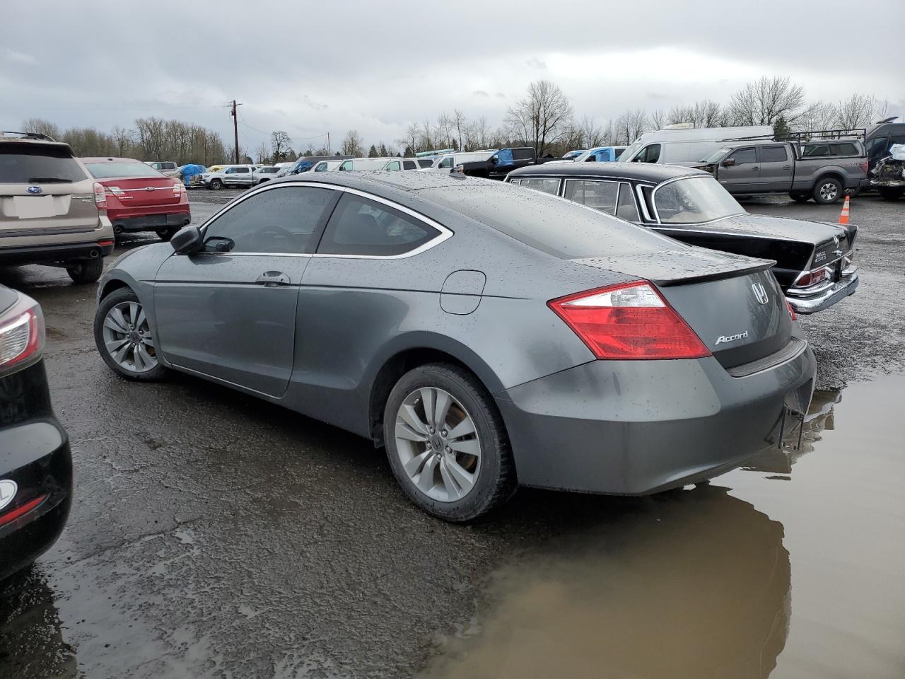 2009 Honda Accord - Image 2