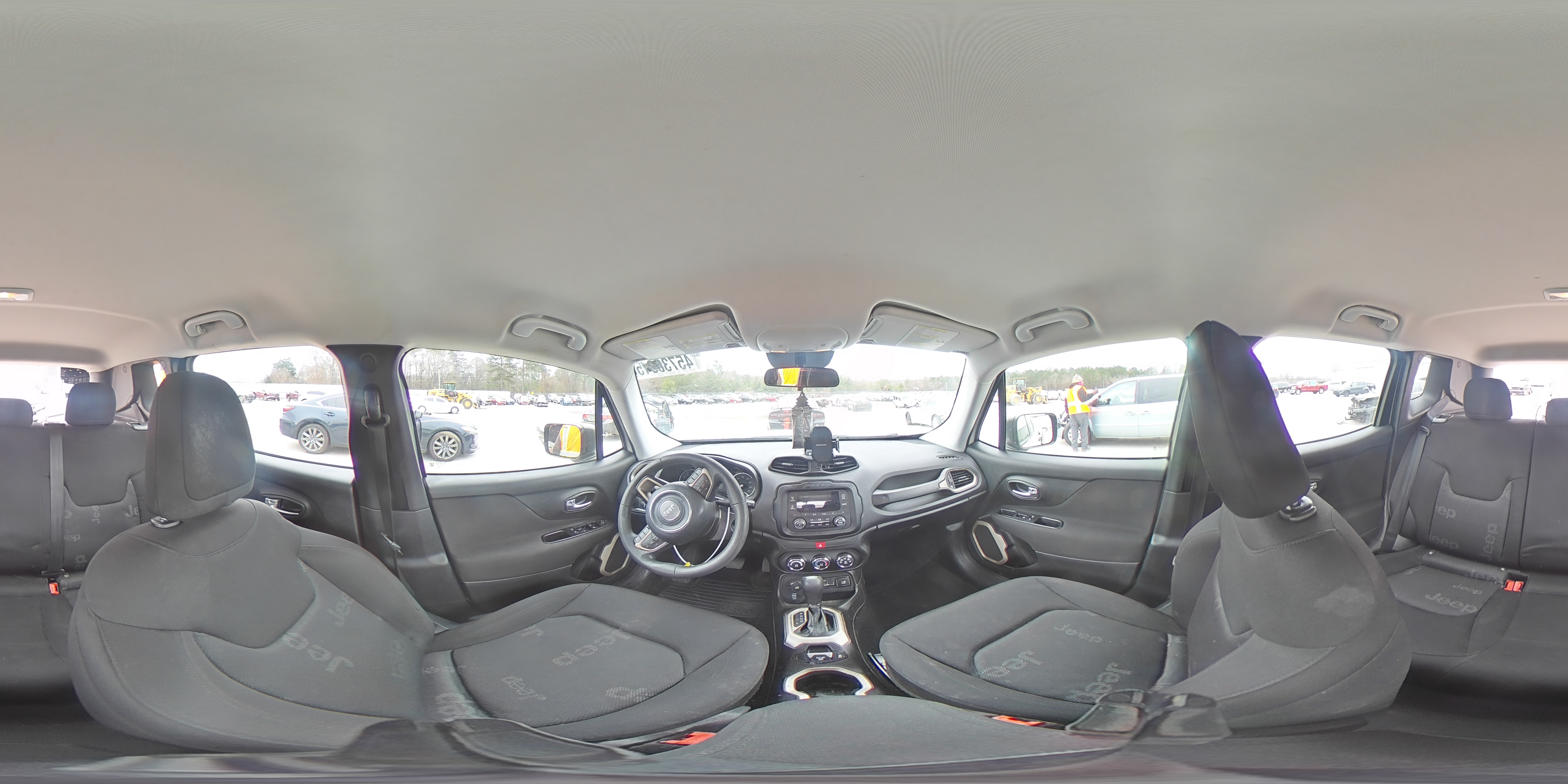 2017 Jeep Renegade - Image 13