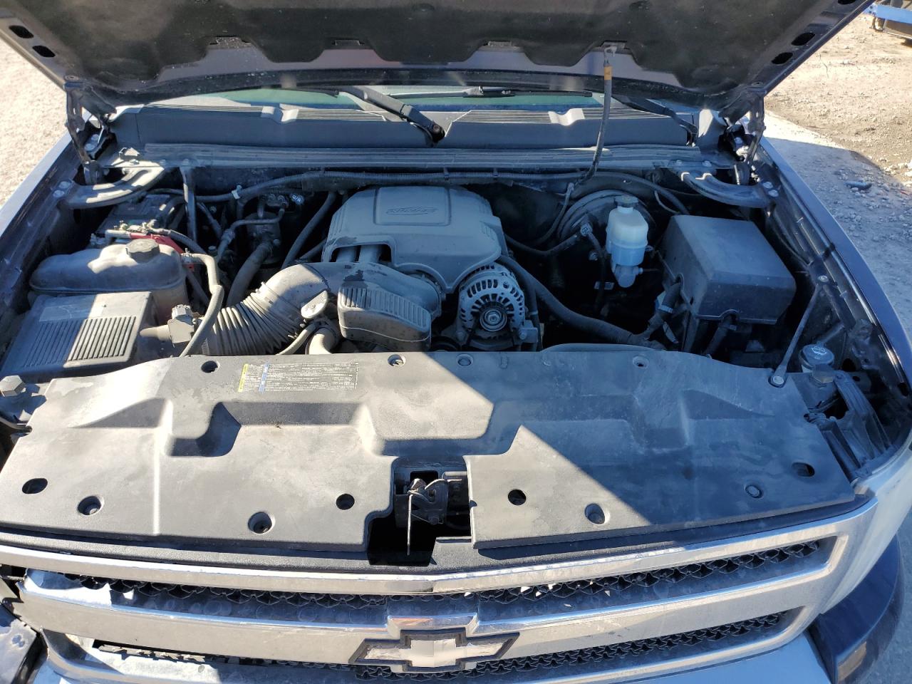 2010 Chevrolet Silverado - Image 11