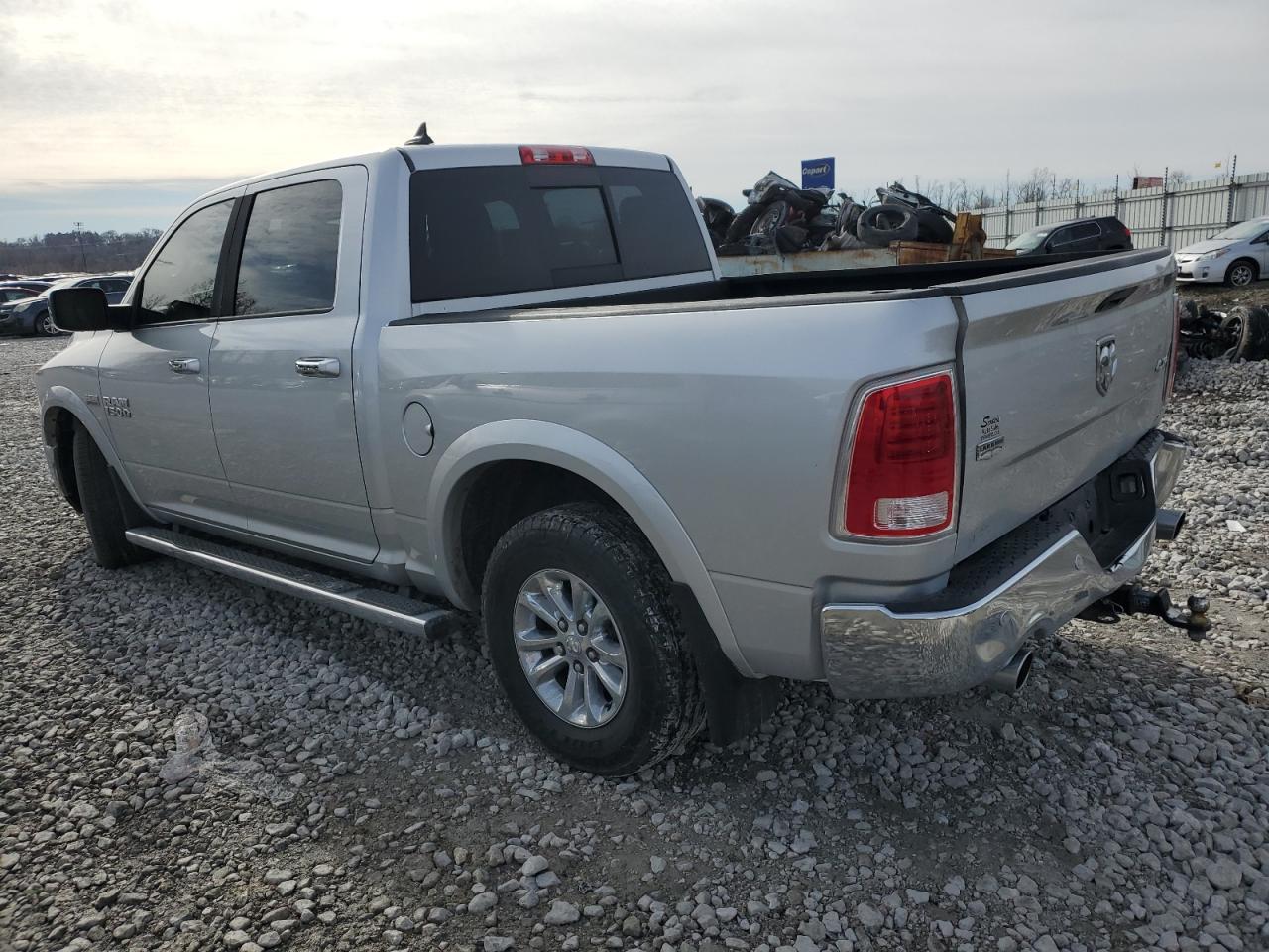 2014 RAM 1500 - Image 2