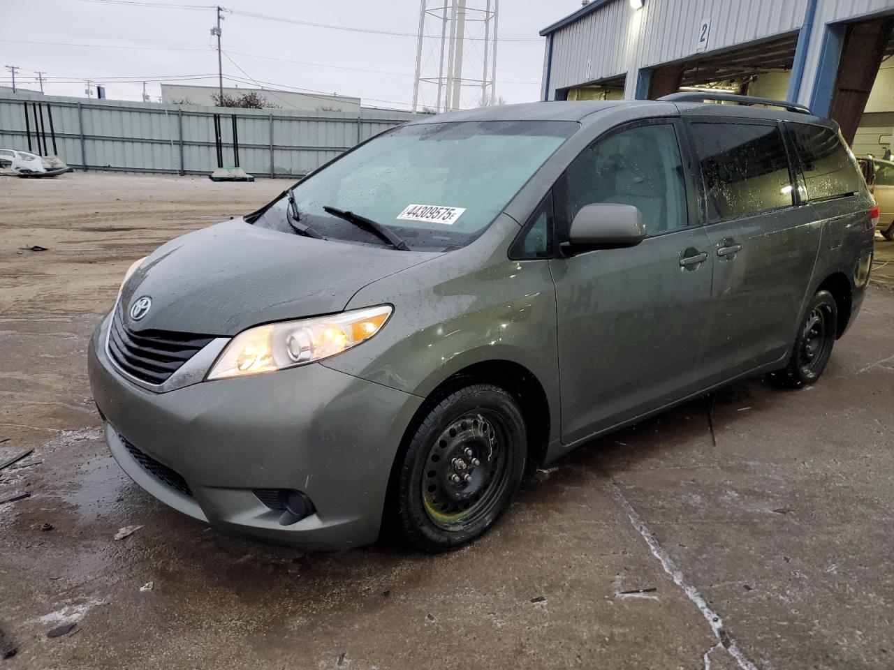 2011 Toyota Sienna - Image 1