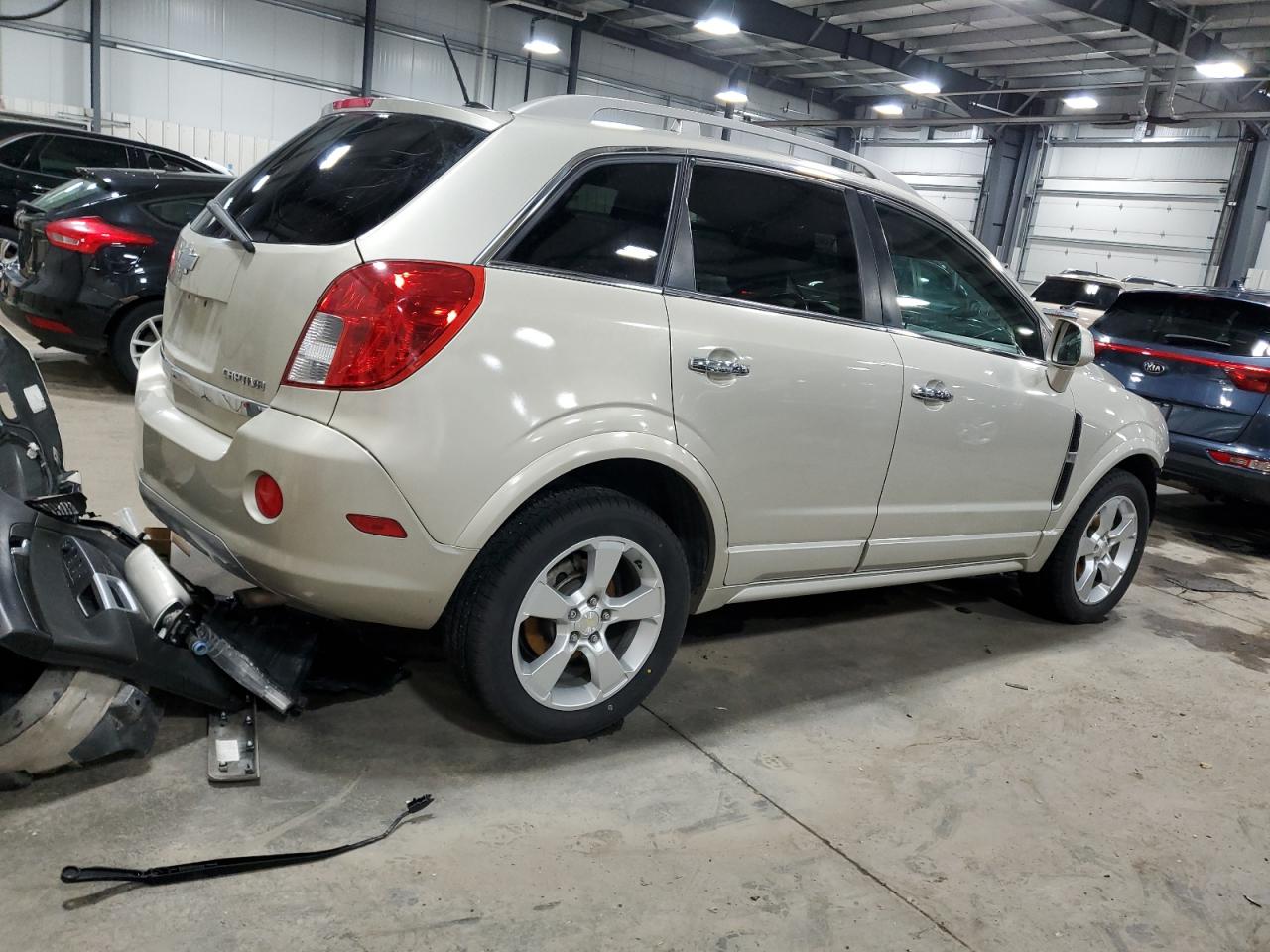 2014 Chevrolet Captiva - Image 3