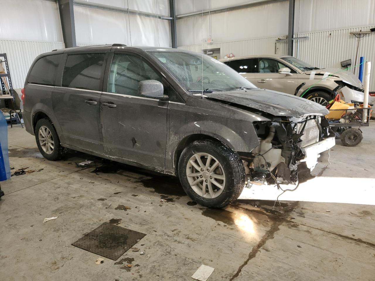 2018 Dodge Caravan - Image 4