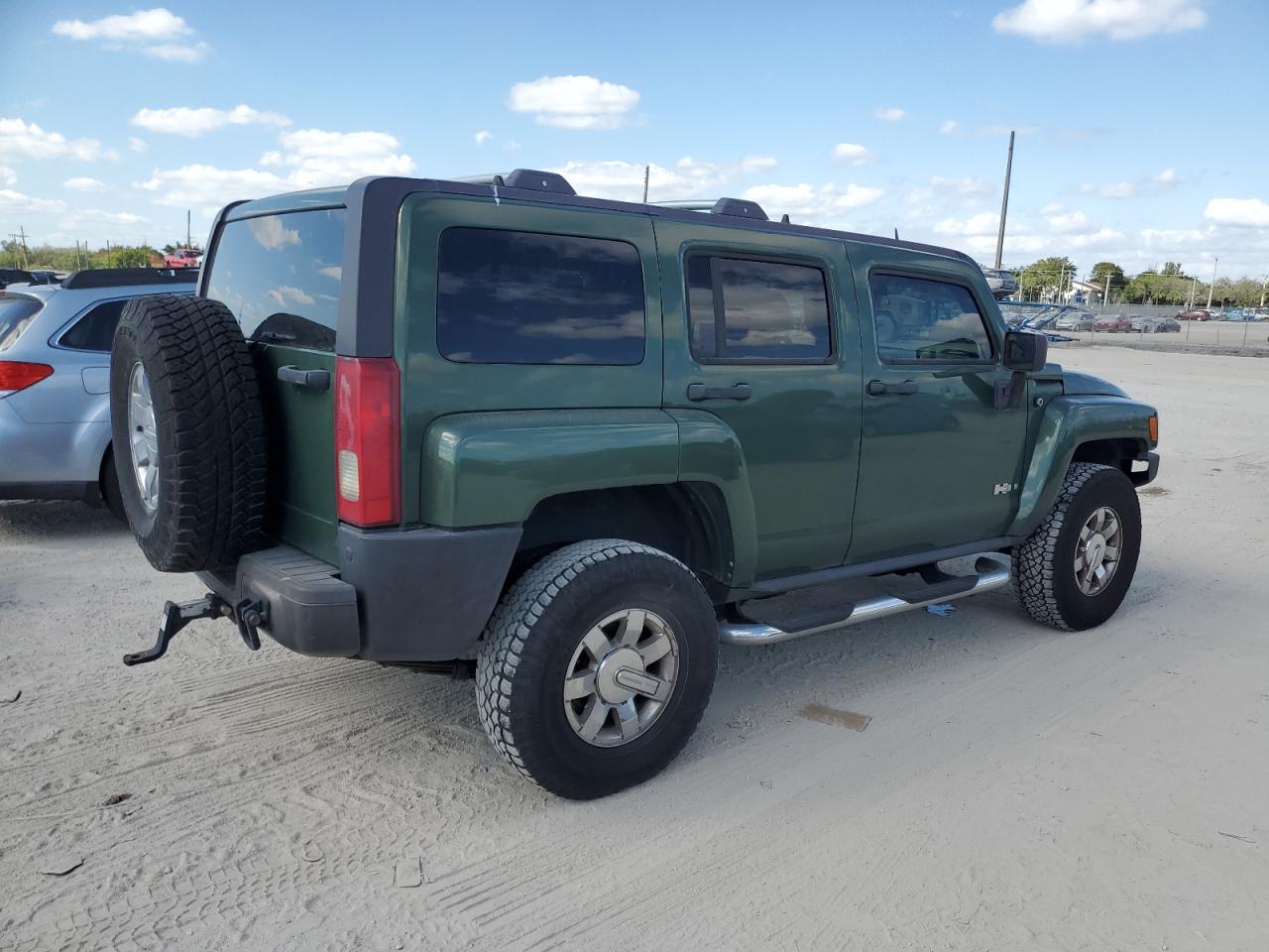 2006 Hummer H3 - Image 3