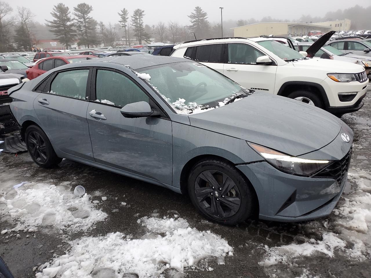 2023 Hyundai Elantra - Image 4