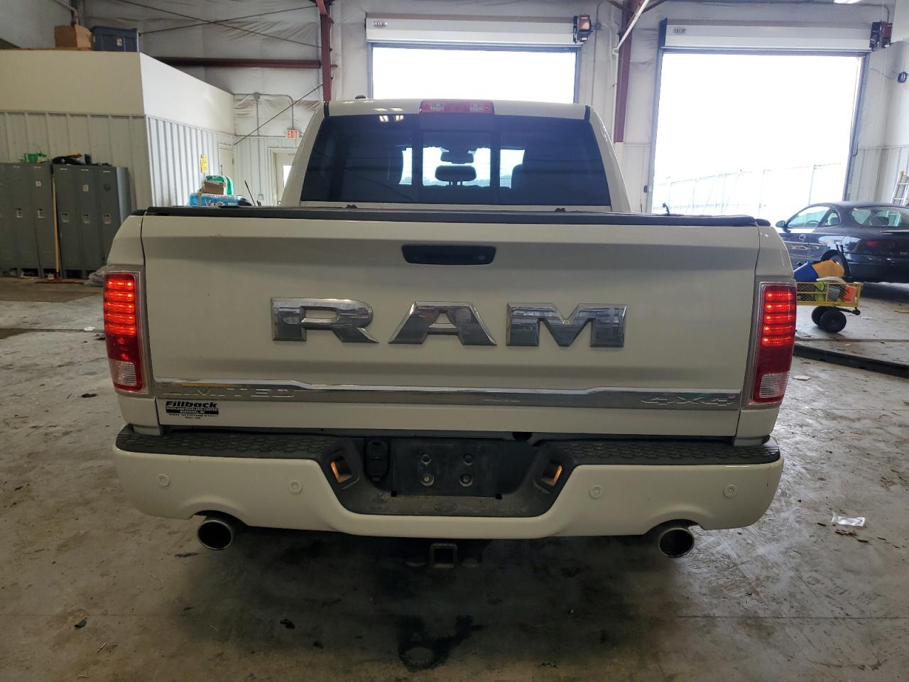 2016 RAM 1500 - Image 6