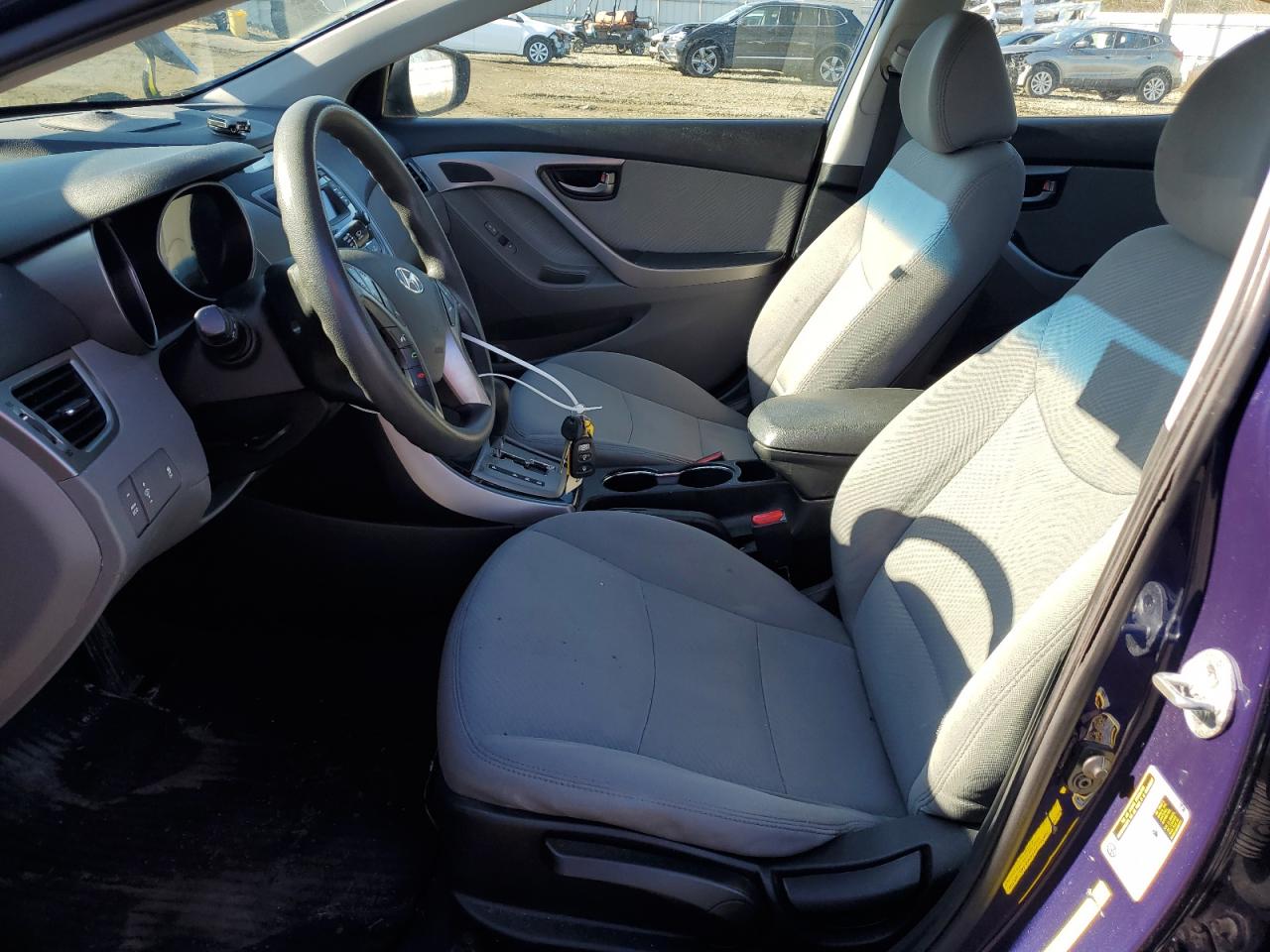 2013 Hyundai Elantra - Image 7
