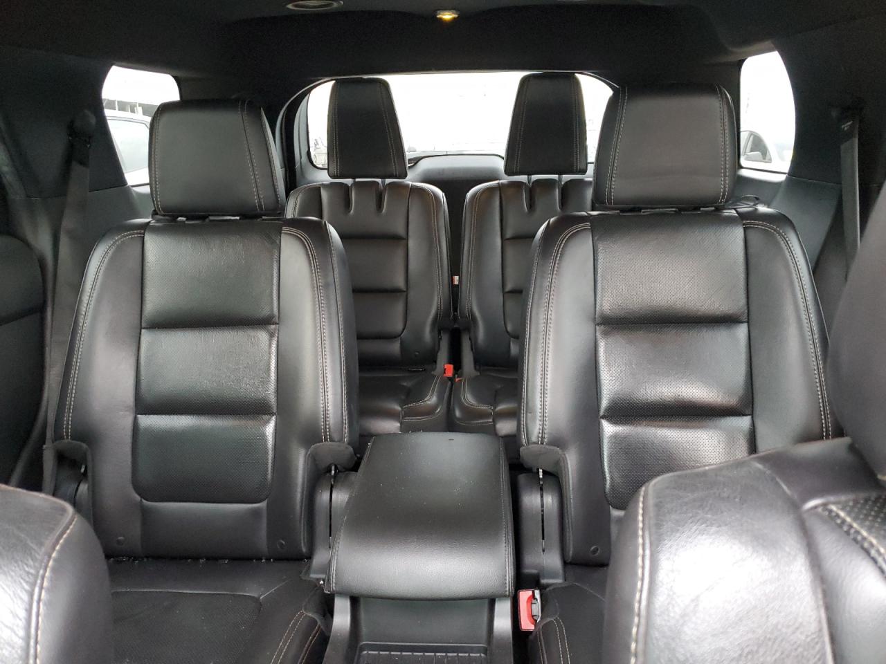 2013 Ford Explorer - Image 10