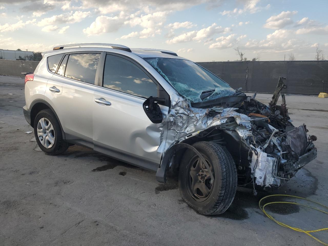 2015 Toyota RAV 4 - Image 4