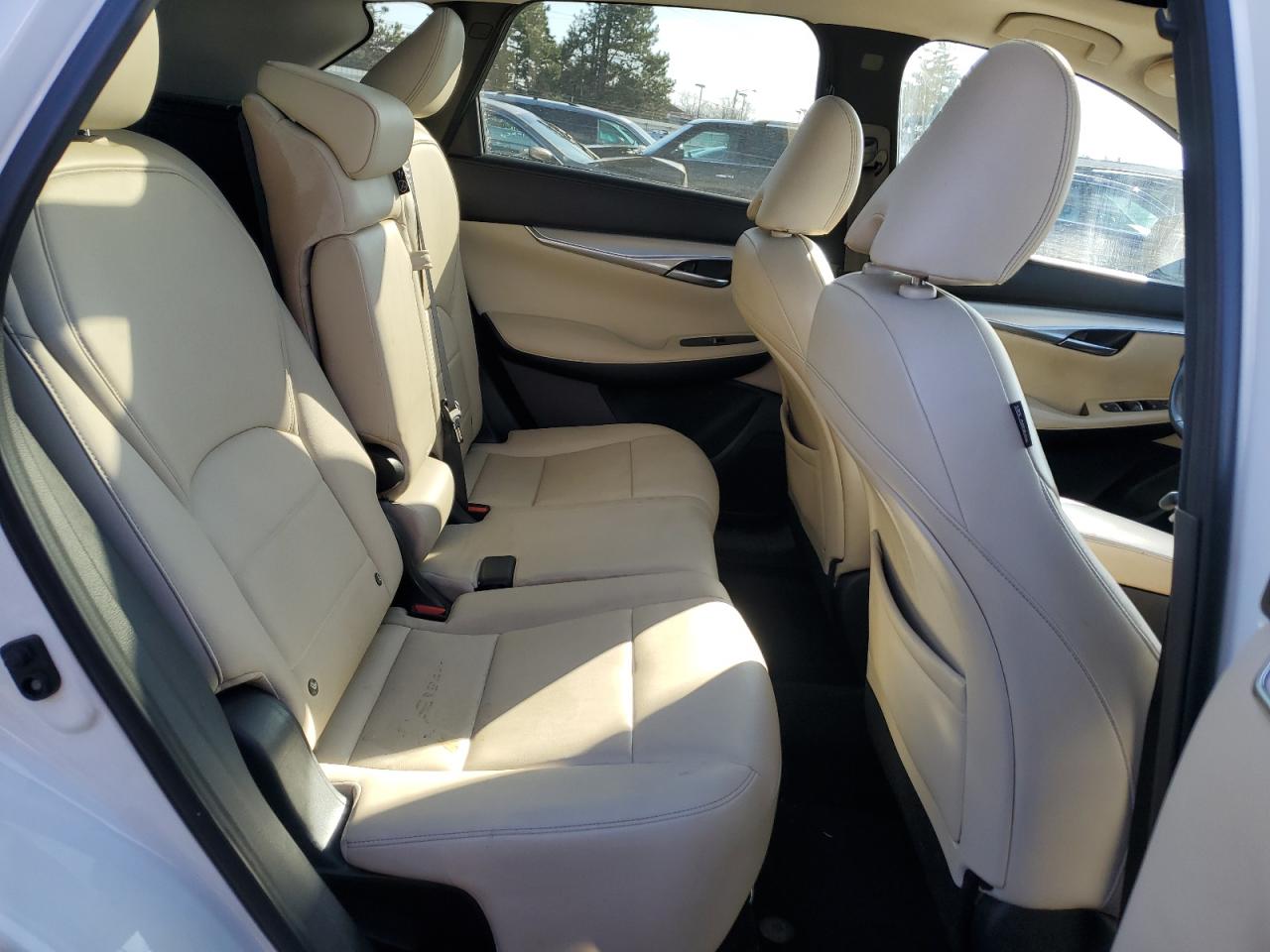 2019 Infiniti QX50 - Image 11