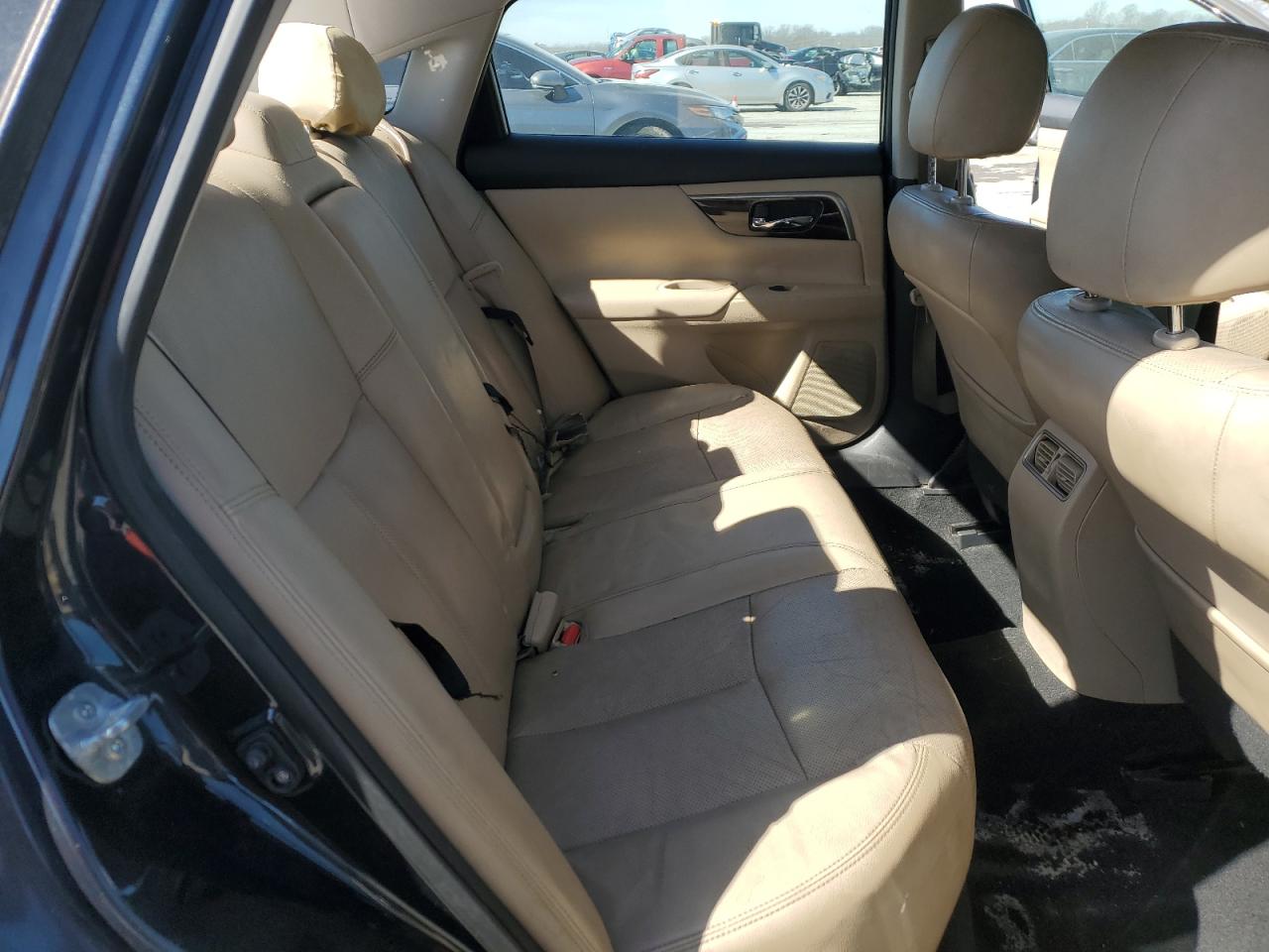 2015 Nissan Altima - Image 10