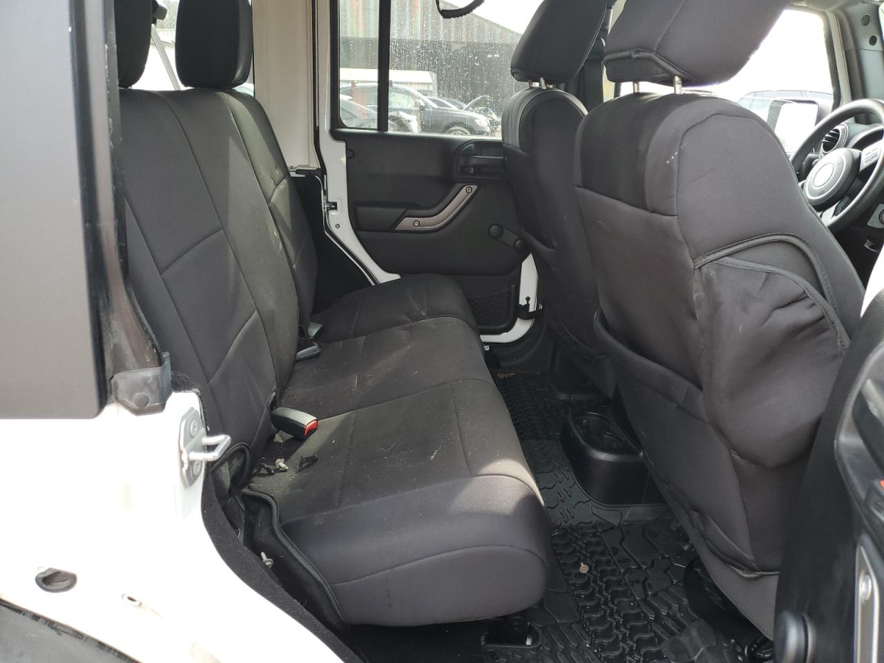 2015 Jeep Wrangler - Image 10