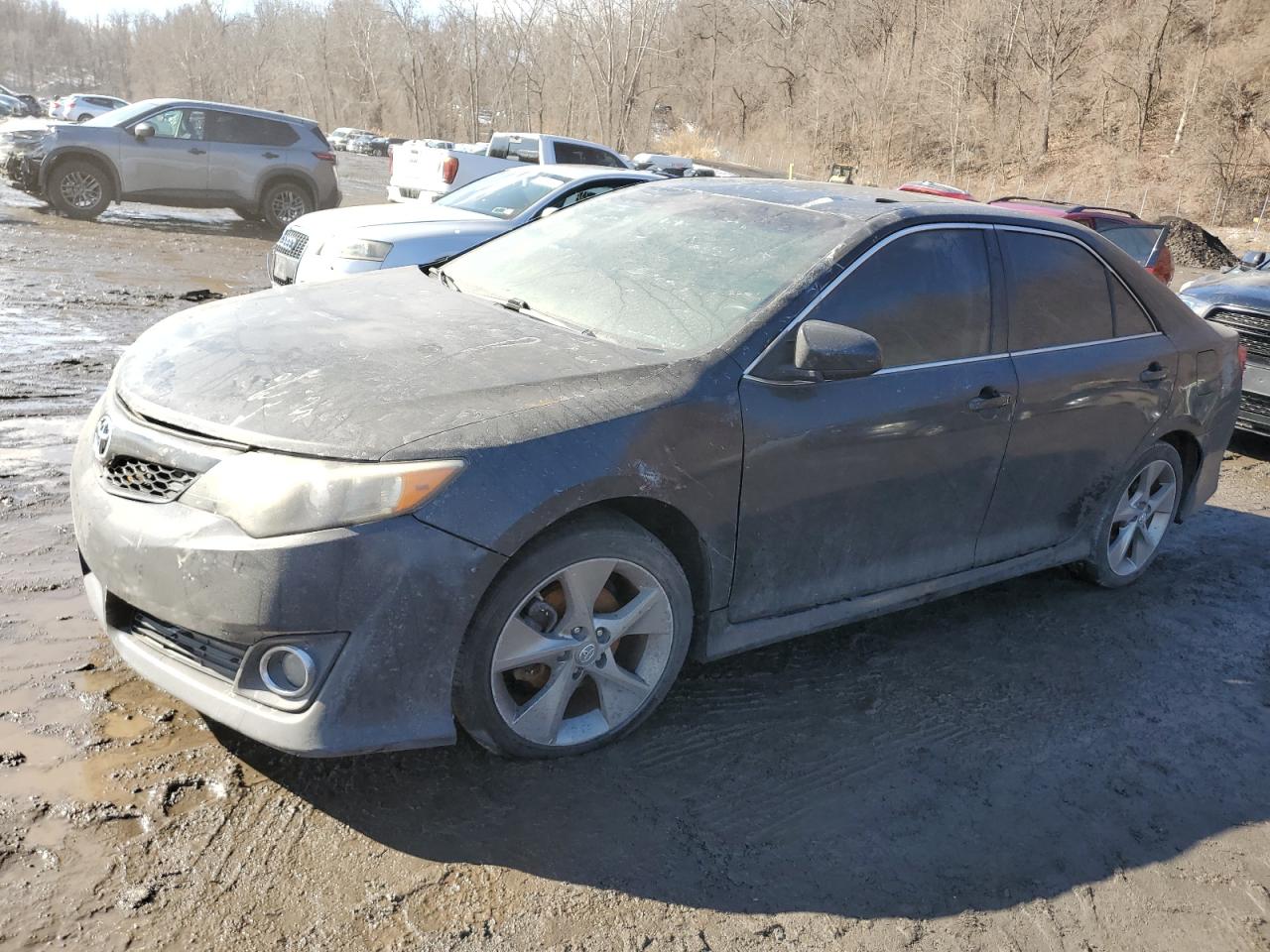 2014 Toyota Camry L for Sale in Marlboro, NY - Minor Dent/Scratches
