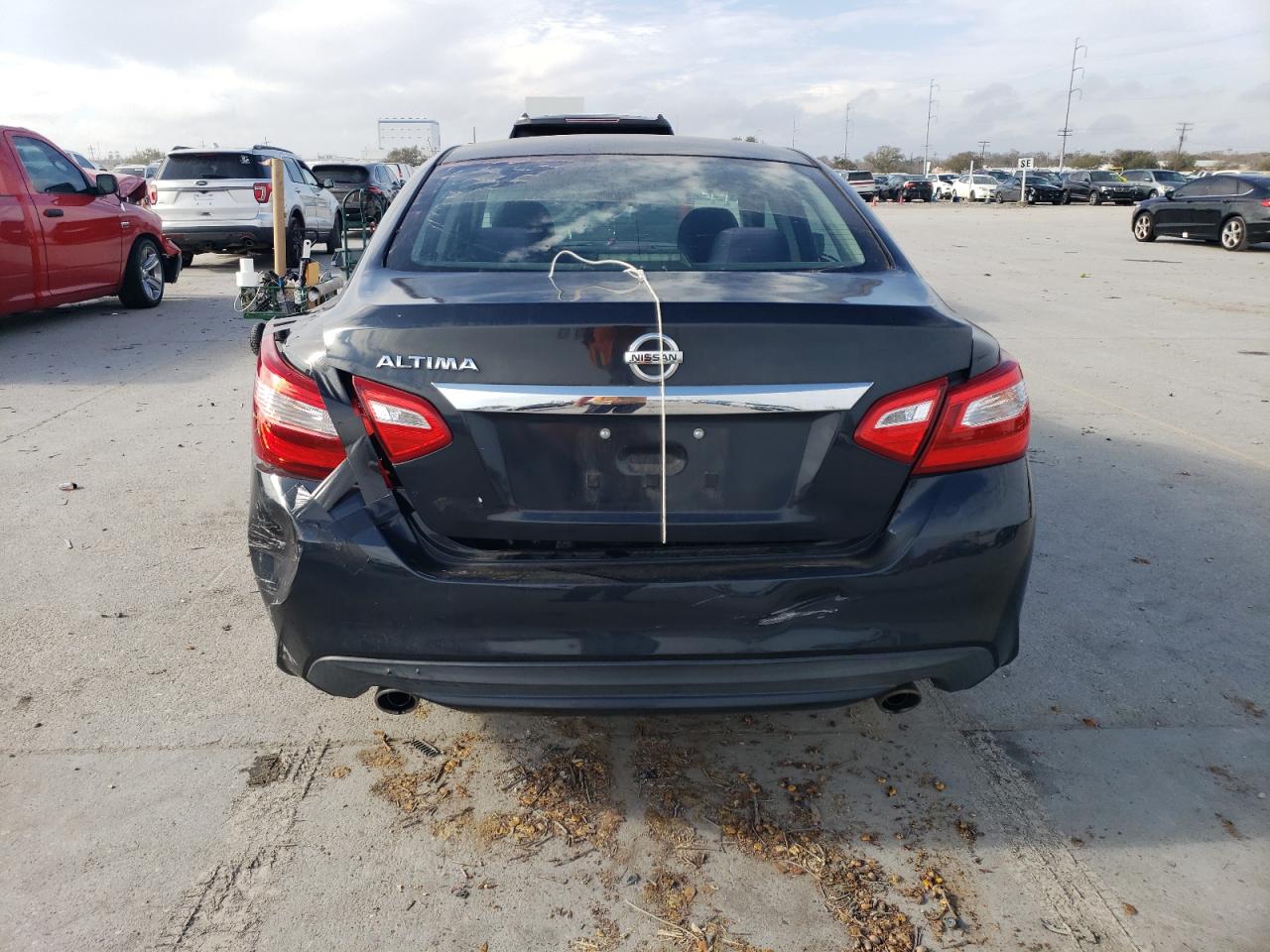 2016 Nissan Altima - Image 6