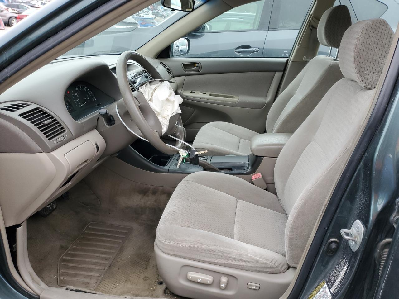 2004 Toyota Camry - Image 7