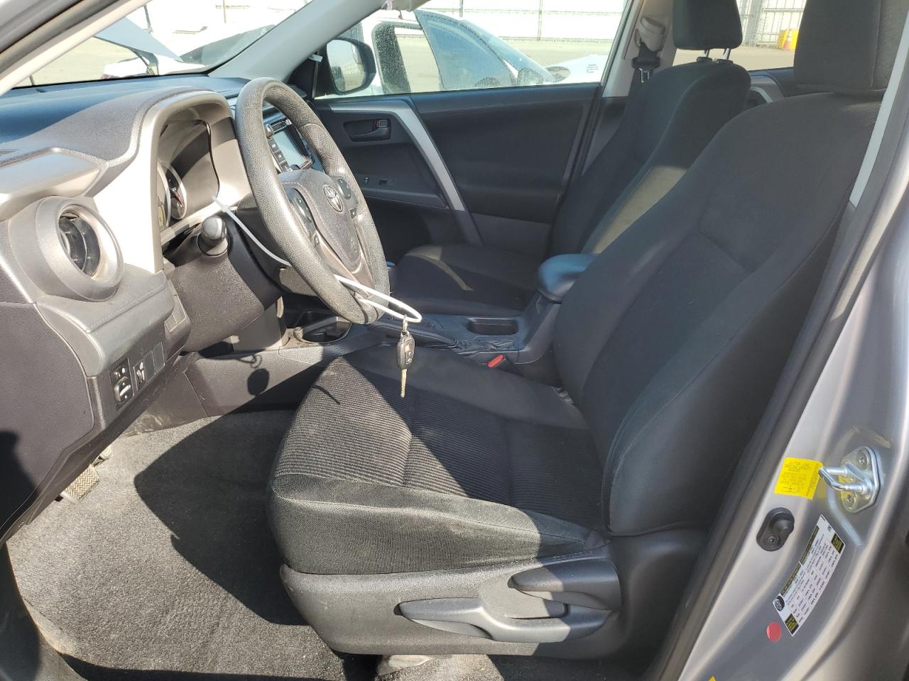 2016 Toyota RAV 4 - Image 7